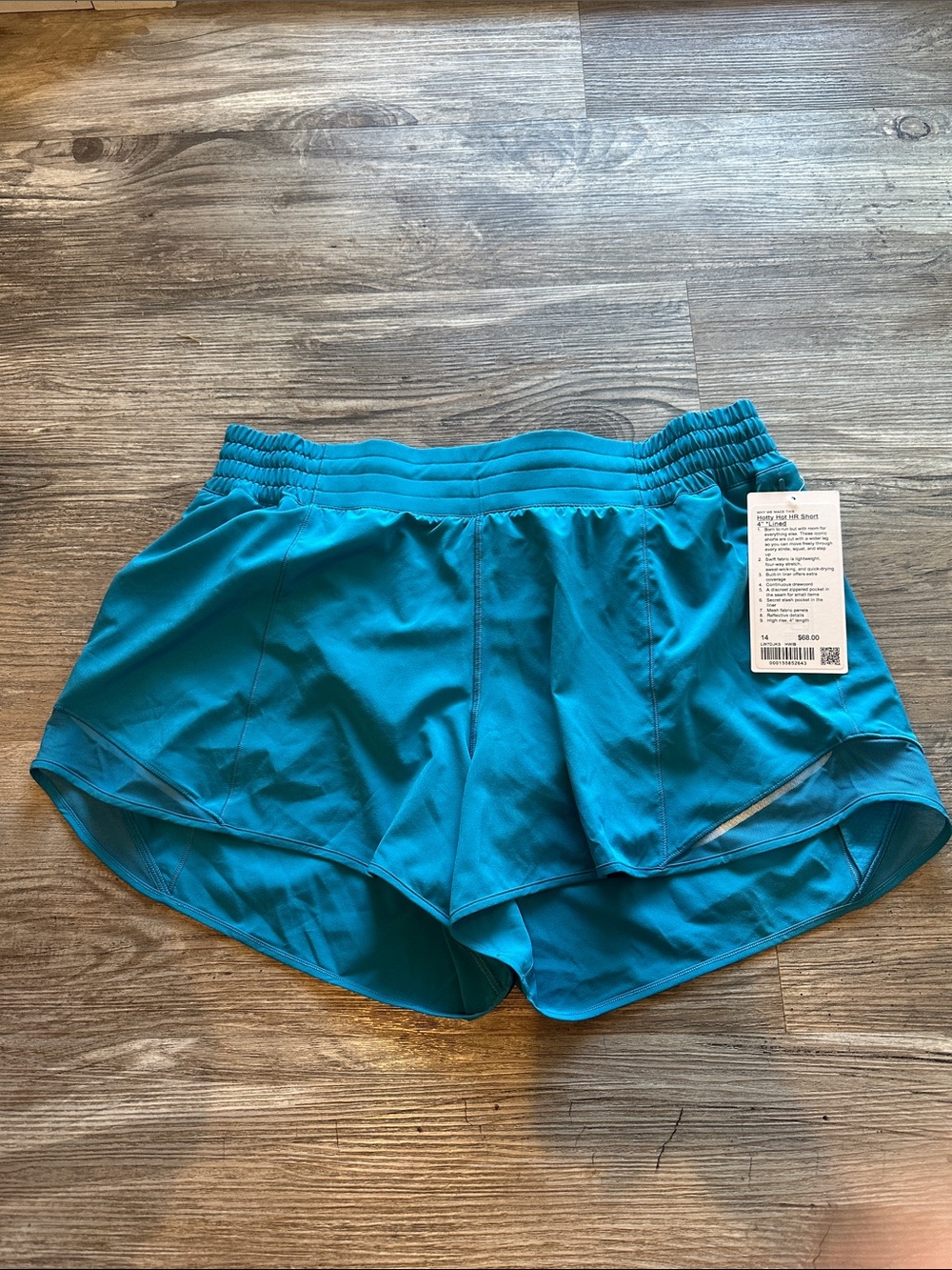 NEW with tags! Lululemon Hotty Hot High-Rise Lined Short 4" Hawaiian Blue sz 14